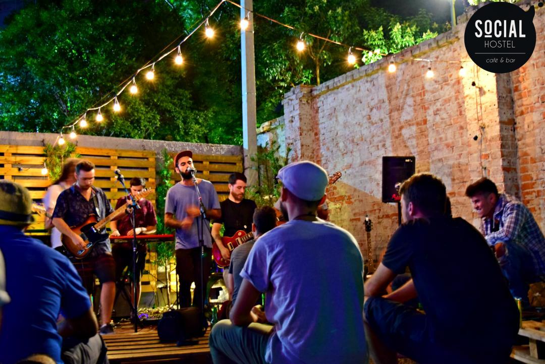 Social Hostel Cafe E Bar 쿠리치바 외부 사진
