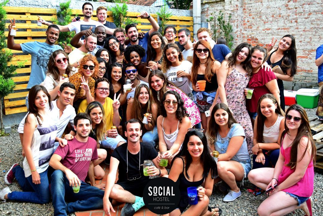 Social Hostel Cafe E Bar 쿠리치바 외부 사진